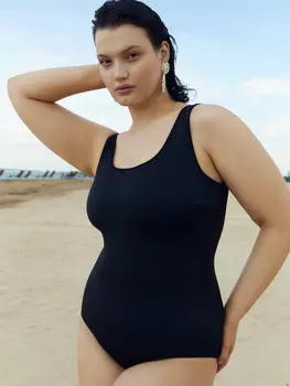 Купальник женский слитный в черном цвете