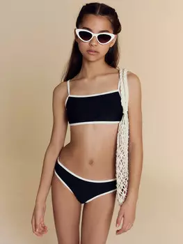 Купальный костюм для девочек в черно-белом цвете