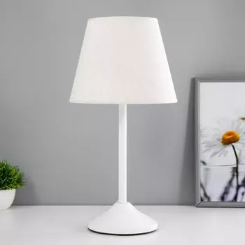 Лампа настольная