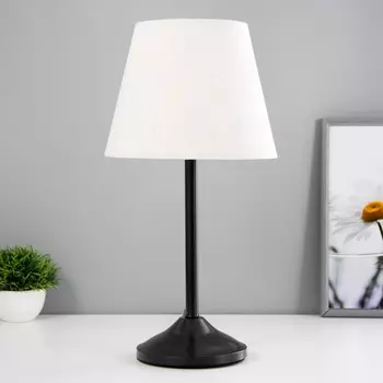 Лампа настольная