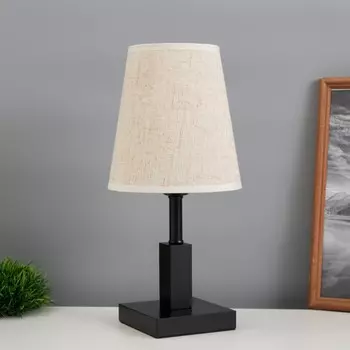 Лампа настольная