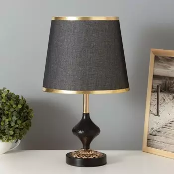 Лампа настольная
