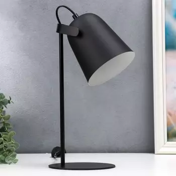 Лампа настольная