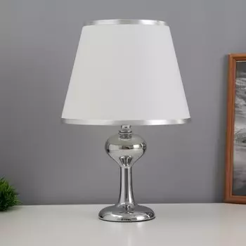 Лампа настольная