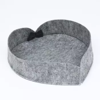 Лежанка для животных из войлока