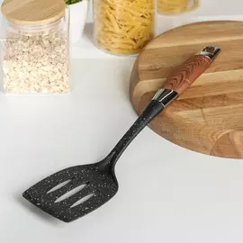 Лопатка с прорезями доляна