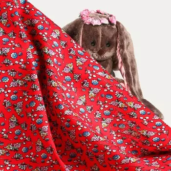 Ткань для рукоделия, мелкий цветочек на красном хлопке, лоскут 50 50 см
