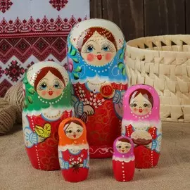 Матрёшка 5 -ти кукольная
