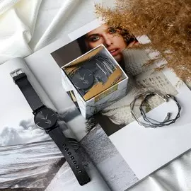 Набор: часы наручные и браслеты