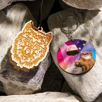 Набор деревянная подвеска волк + брелок, кот