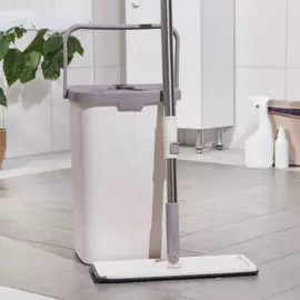 Набор для уборки: швабра плоская 80-132 см, ведро с отсеками для полоскания и отжима 25×25х×37 см, 2 насадки из микрофибры 32×12 см