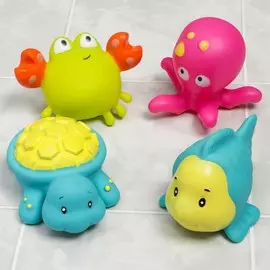 Набор игрушек для игры в ванне