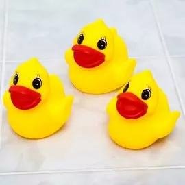 Резиновые игрушки для ванны крошка я