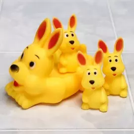 Резиновые игрушки для ванны крошка я