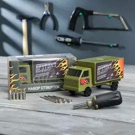 Набор инструментов в грузовике