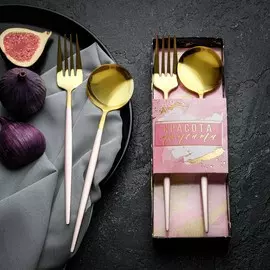 Набор столовых приборов: ложка и вилка