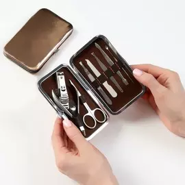 Набор маникюрный metallic, 8 предметов, в футляре, цвет золотистый