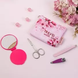 Набор маникюрный в косметичке