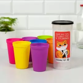 Набор пластиковых стаканчиков