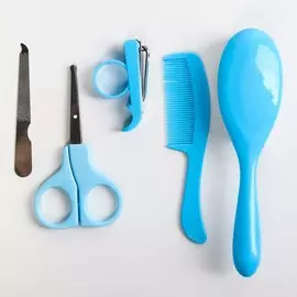Набор по уходу за ребенком, 5 предметов: щетка, расческа, безопасные ножницы, пилочка и щипчики для ногтей, голубой