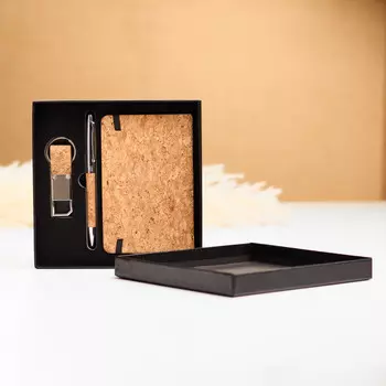 Набор подарочный 3 в 1, ручка, брелок с карабином, блокнот