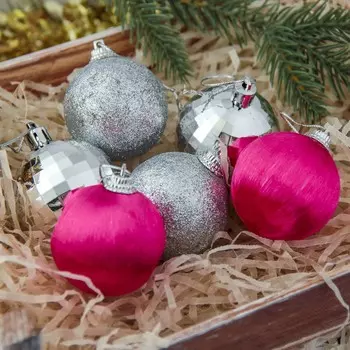 Ёлочные игрушки