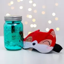 Новогодняя свеча в банке и маска для сна