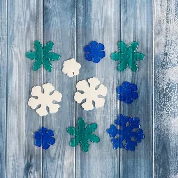 Наклейка на стекло