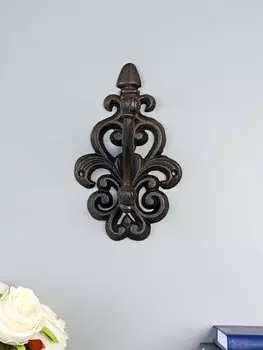 Настенный крючок декоративный