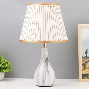 Настольная лампа