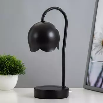 Настольная лампа