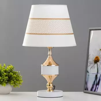 Настольная лампа