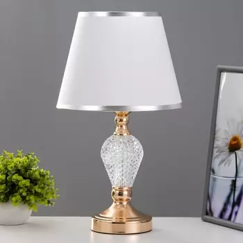 Настольная лампа