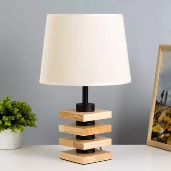 Настольная лампа