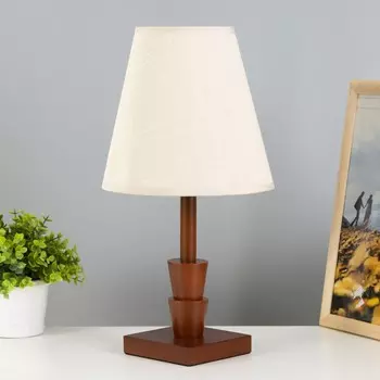 Настольная лампа