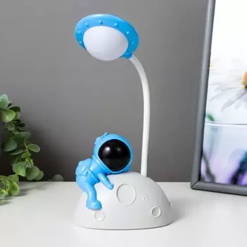 Настольная лампа