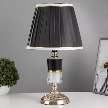 Настольная лампа