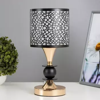 Настольная лампа