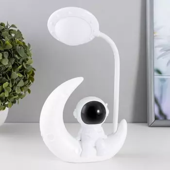 Настольная лампа