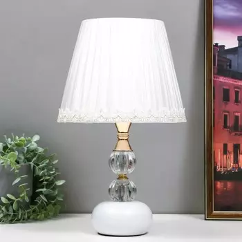 Настольная лампа