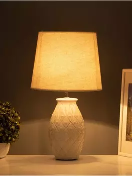 Настольная лампа