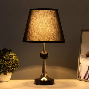 Настольная лампа