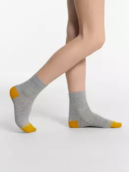 Носки детские серые с рисунком в виде полоски в цвет пятки и мыска