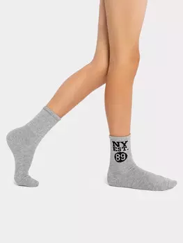 Носки детские серые с рисунком в виде надписи