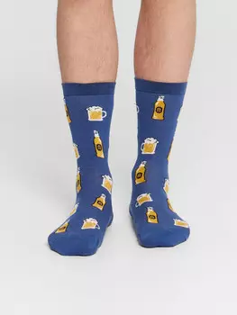 Носки мужские высокие синие с узором в виде пивных бокалов и бутылок
