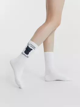Носки женские белые с рисунком в виде надписи