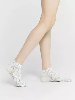 Носки женские белые с рисунком в виде цветов сухоцветов