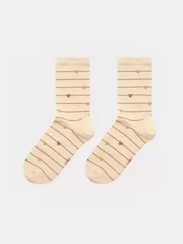 Носки женские бежевые с рисунком в виде полосочек сердечек