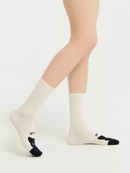 Носки женские молочные с рисунком в виде котика на мыске