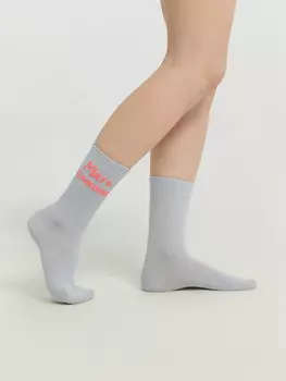 Носки женские серые с рисунком в виде надписи